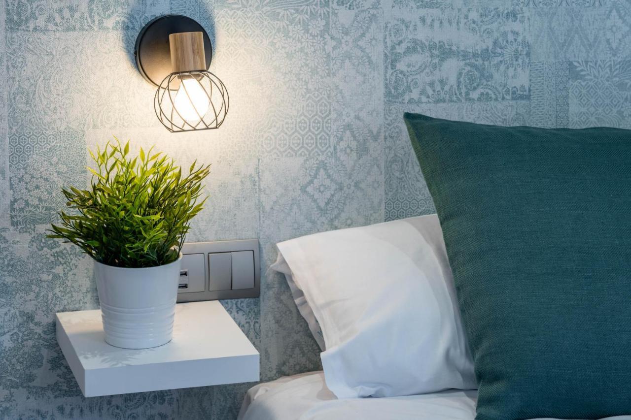 Old Town - Cozy Apartment マラガ エクステリア 写真